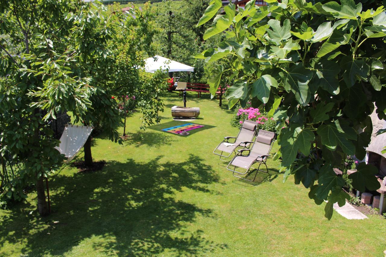 Eco Bnb & Apartments Bruendlerhof Marlengo Luaran gambar